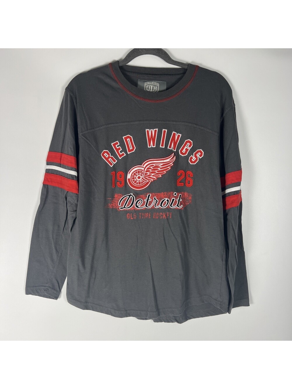 Detroit Red Wings Old Time Hockey T-shirt- Men's Medium